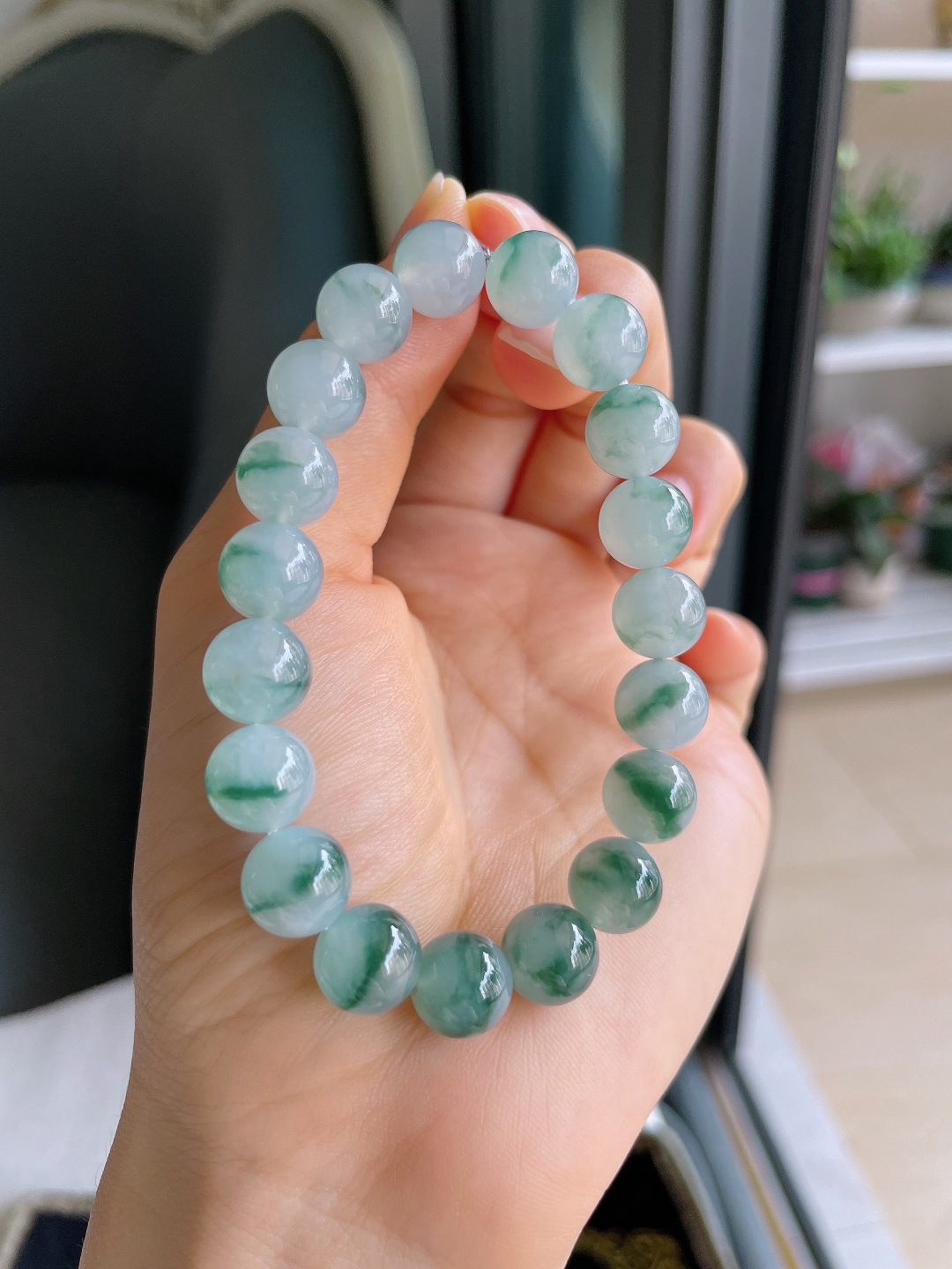️，缅甸天然翡翠A货，冰飘花手串，尺寸：10mm。【编4510】