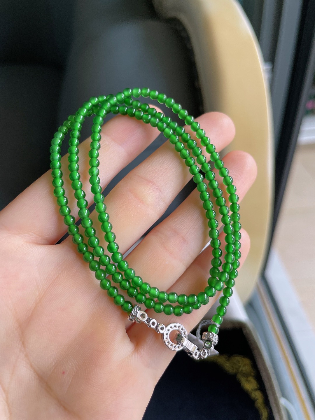 ️，天然翡翠A货，冰满绿小米珠珠链，尺寸：3mm。【编4522】