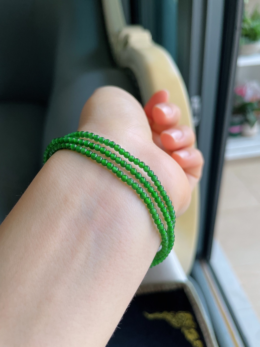 天然翡翠A货，冰满绿小米珠珠链，尺寸：2.3mm。【编4515，4516】