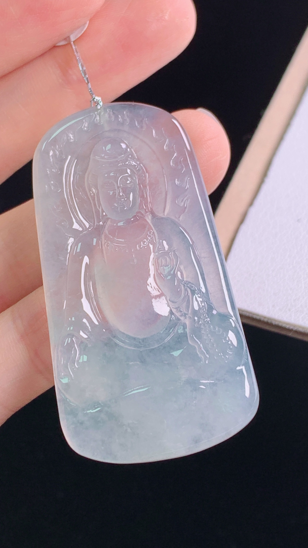 ️高冰观音，种水，清透细腻，无裂，尺寸:49.5-26.4-5.8mm
