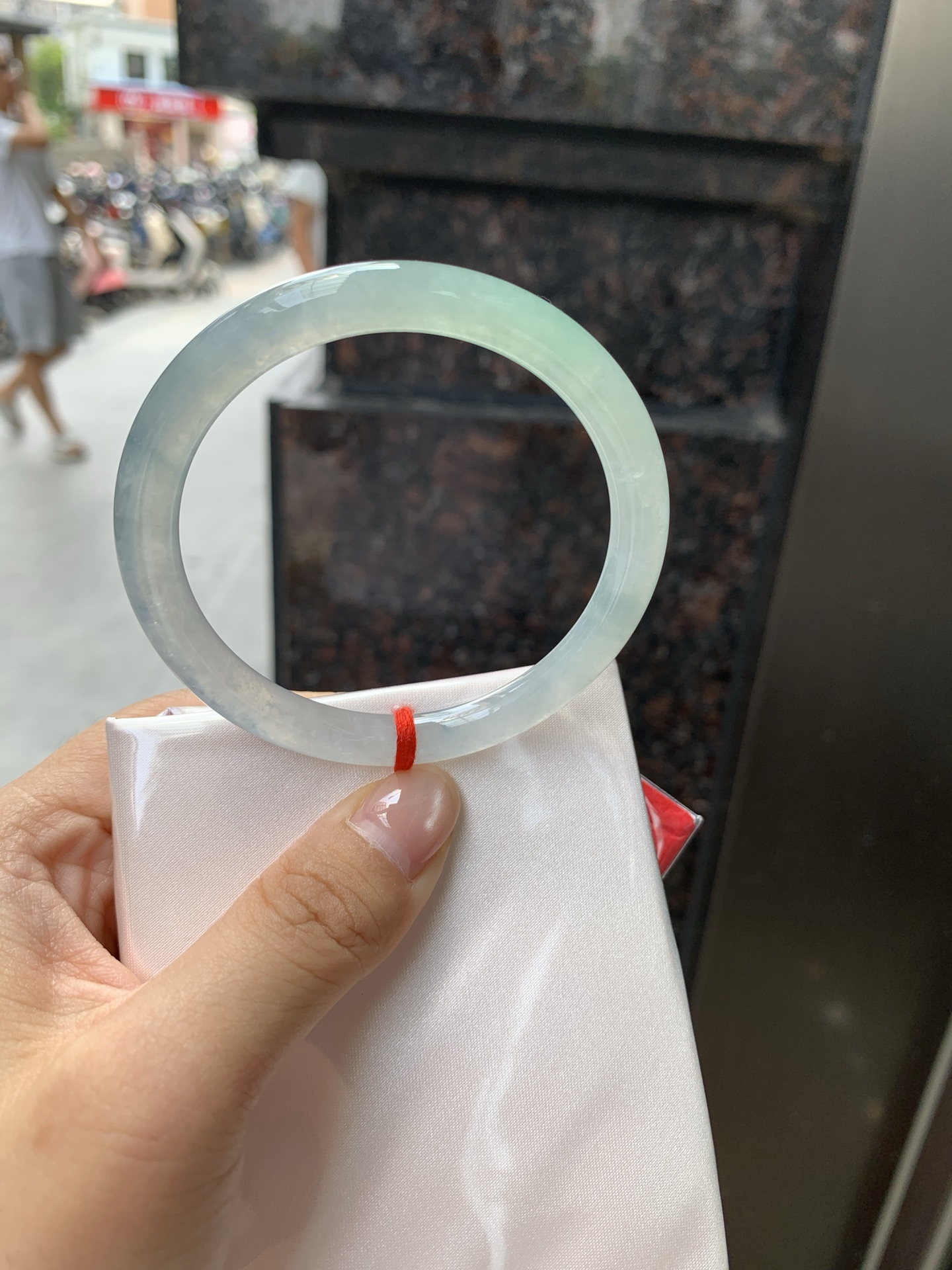 冰飘花圆条，打灯纹裂，底妆冰透胶润，飘花灵动飘逸，古典优雅又秀气