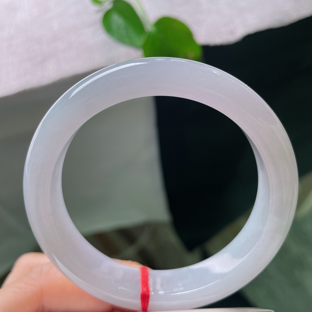 56.6/13.0/9.0，粉底正圈，一点棉线，整圈均匀纯净，棉絮细微内敛干净清爽，品相简约。ss56485a