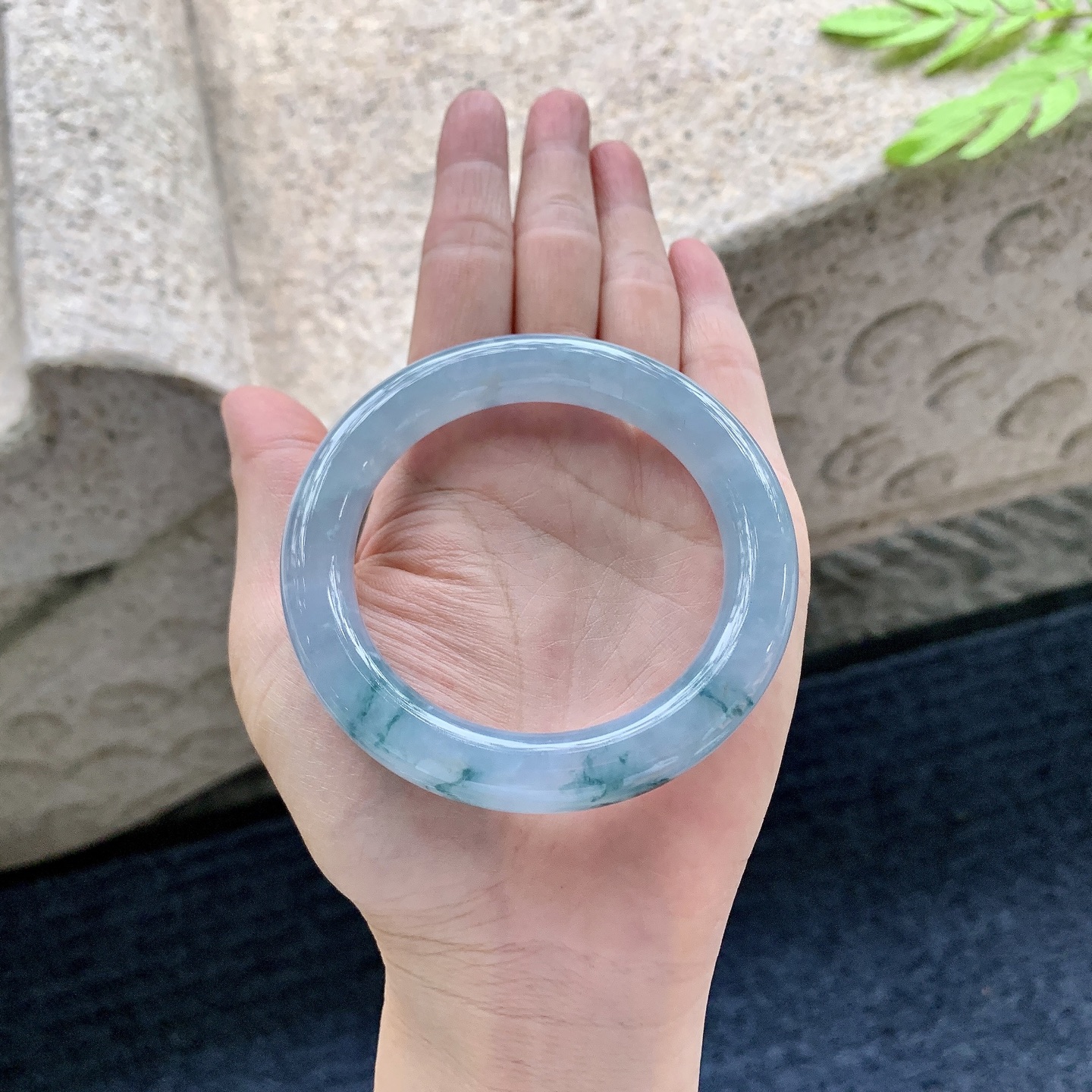 圆条53 54，圈口54.8/10.8/10.4，编码FL062693，糯冰紫罗兰飘花，水润，种老，细腻，打灯有絮线