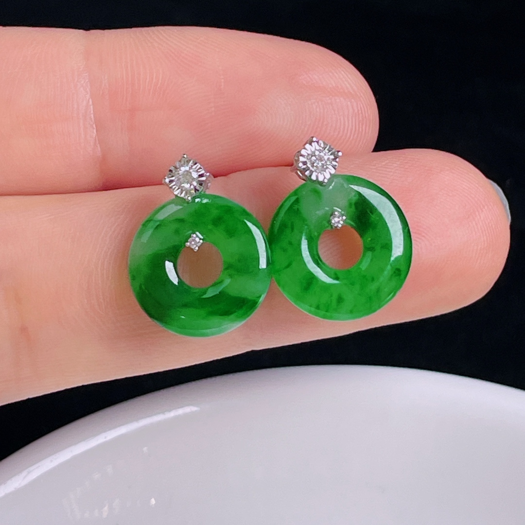 ️辣绿耳坠，老种起光，细底通透，尺寸：裸石12.7/2.7mm0809