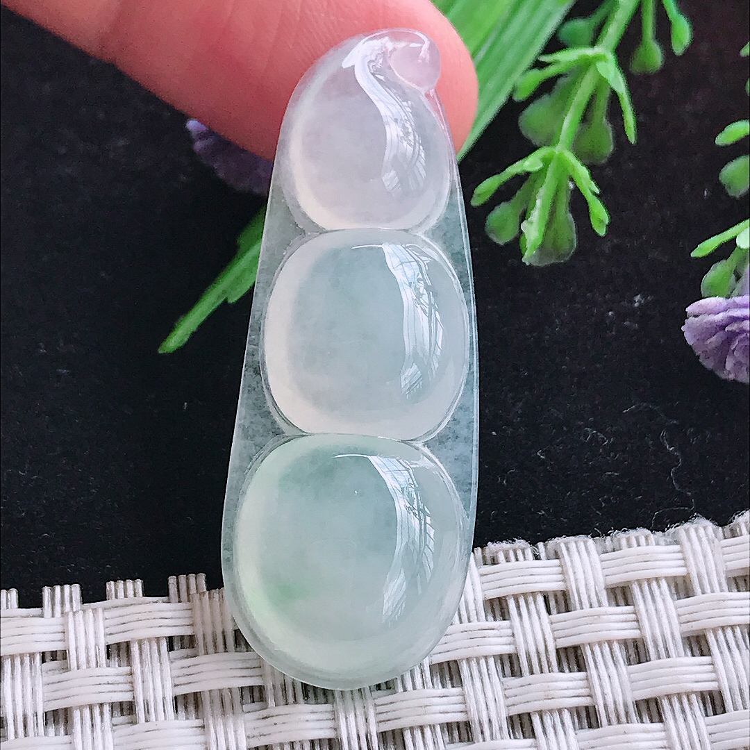 实拍A货翡翠43.5/16.2/5.8老坑起胶冰种四季豆吊坠翡翠玉福豆挂件