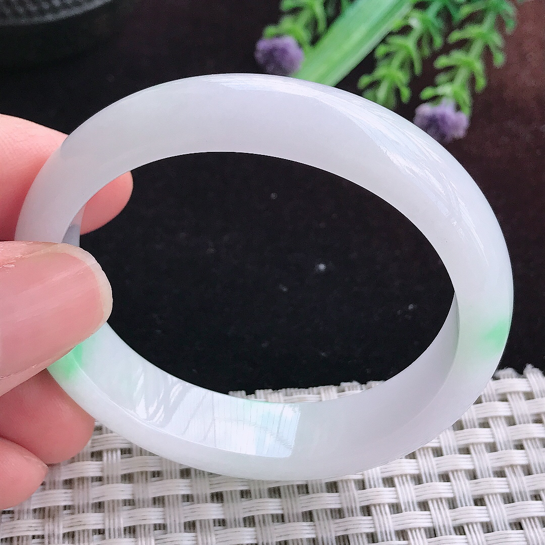 实拍A货翡翠50.5/45/12.8/7老坑冰润白底青贵妃手镯宽边玉镯平安镯百搭
