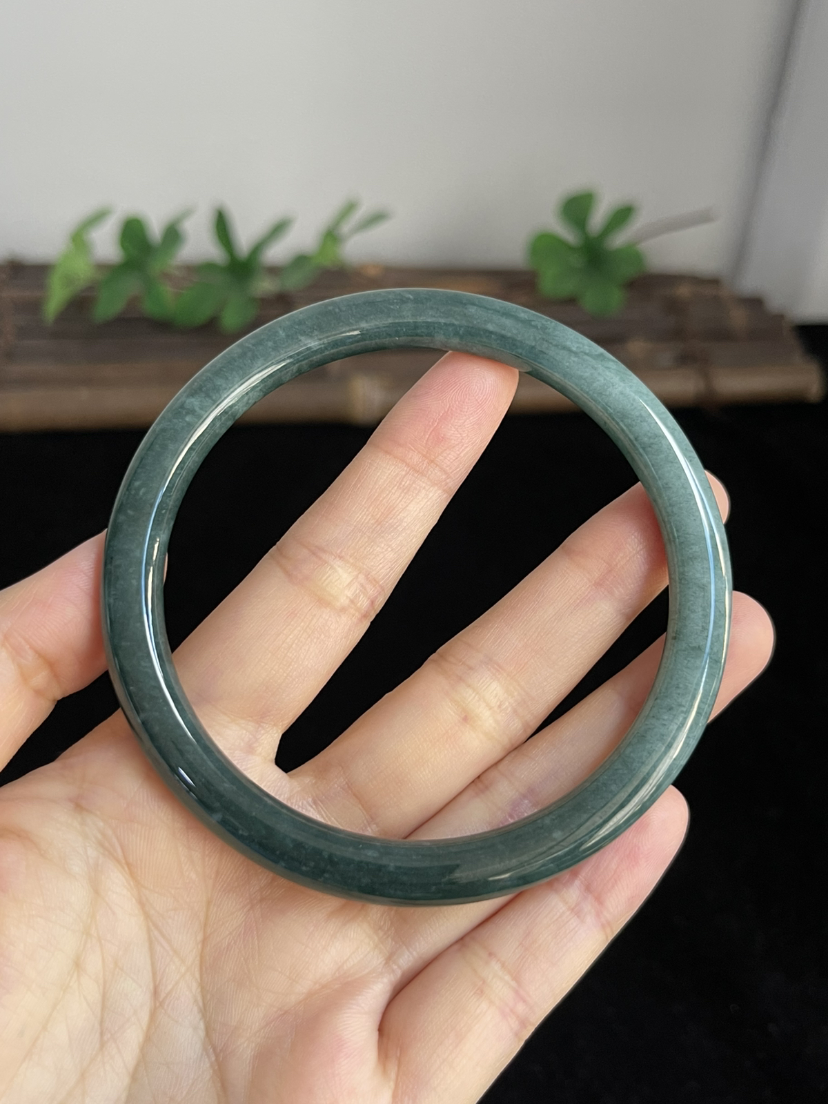 圆镯65圈口，翡翠手镯