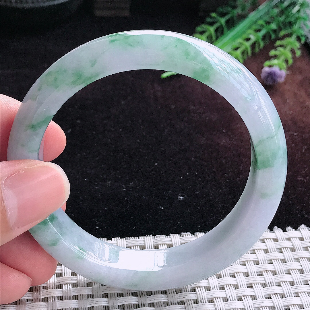 实拍A货翡翠56/12.2/8.5老坑冰润飘花手镯宽边玉镯平安镯百搭