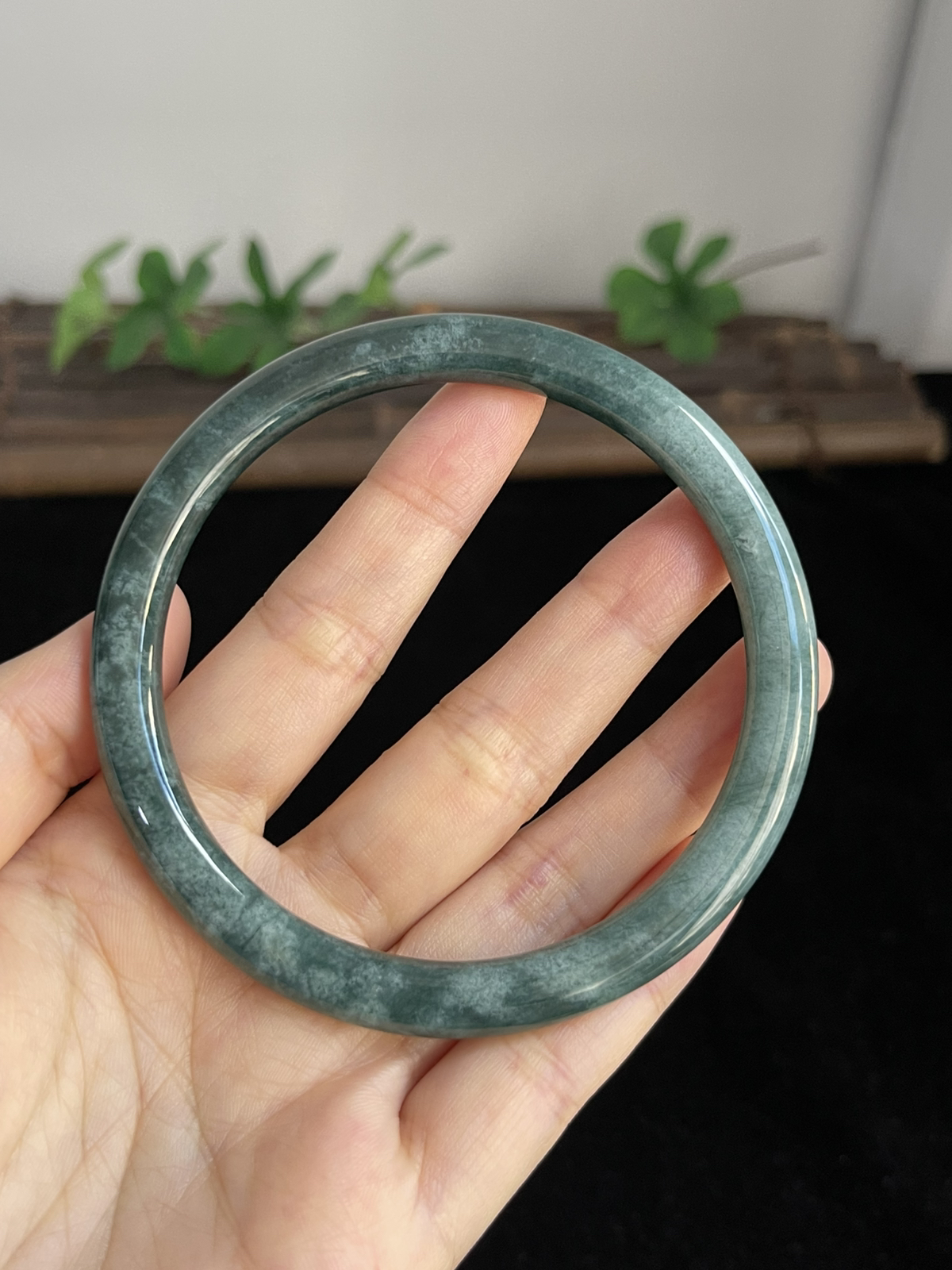 圆镯65圈口，翡翠手镯
