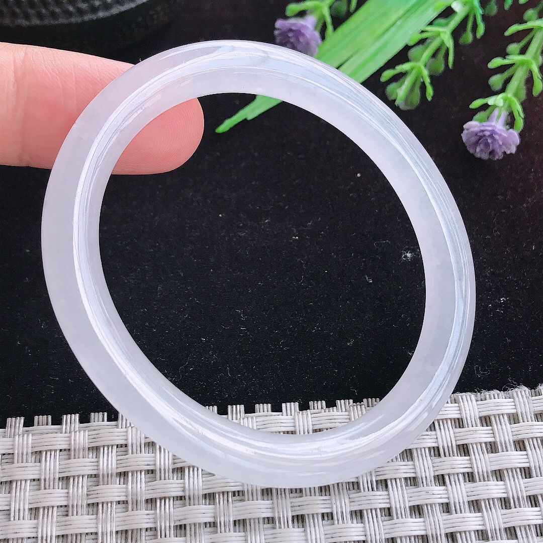 实拍A货翡翠51/45/6.5/7.3小圈口老坑冰透白月光白冰贵妃手镯平安镯百搭