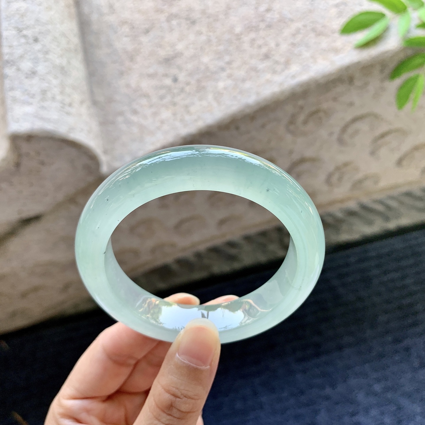 正圈53 54，圈口54.7/13/9.4，编码FL060466，冰晴底，清透，水润，种老，细腻，无裂。