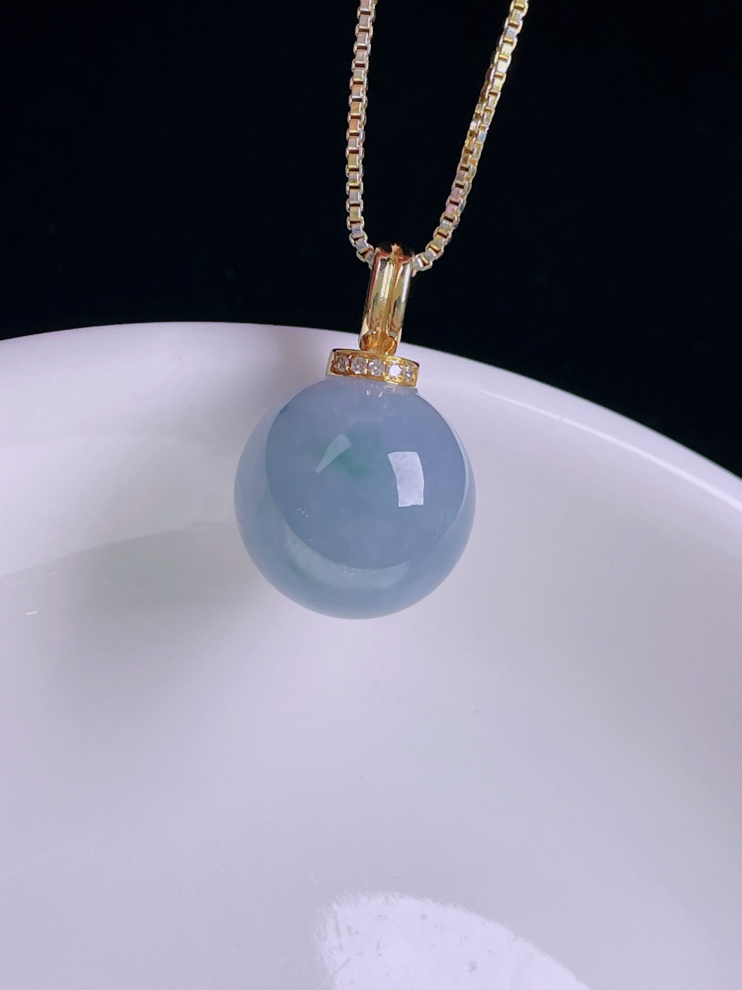 ️圆珠路路通，老种起光，细底通透，尺寸：裸石12.8mm0809