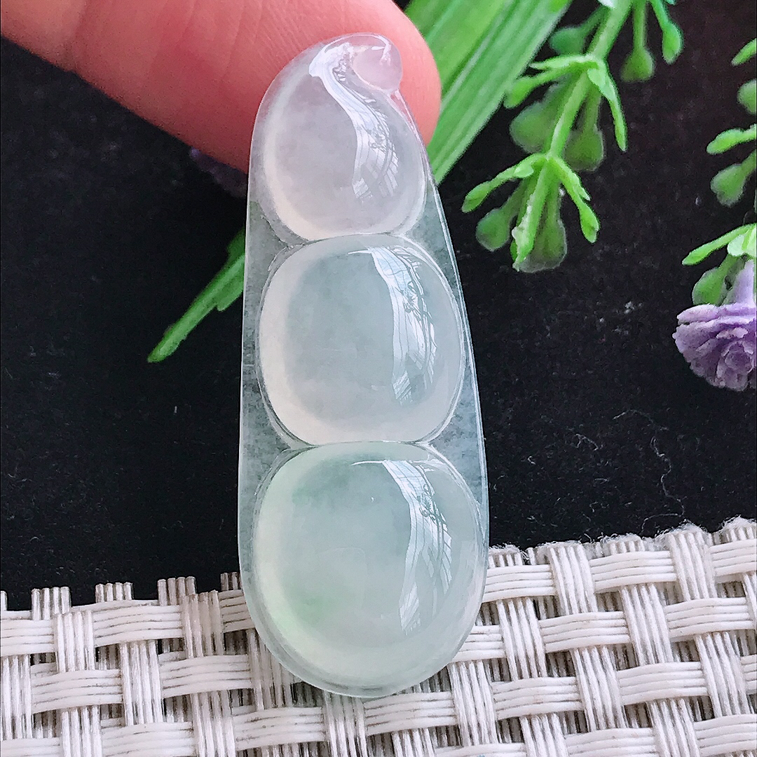 实拍A货翡翠43.5/16.2/5.8老坑起胶冰种四季豆吊坠翡翠玉福豆挂件