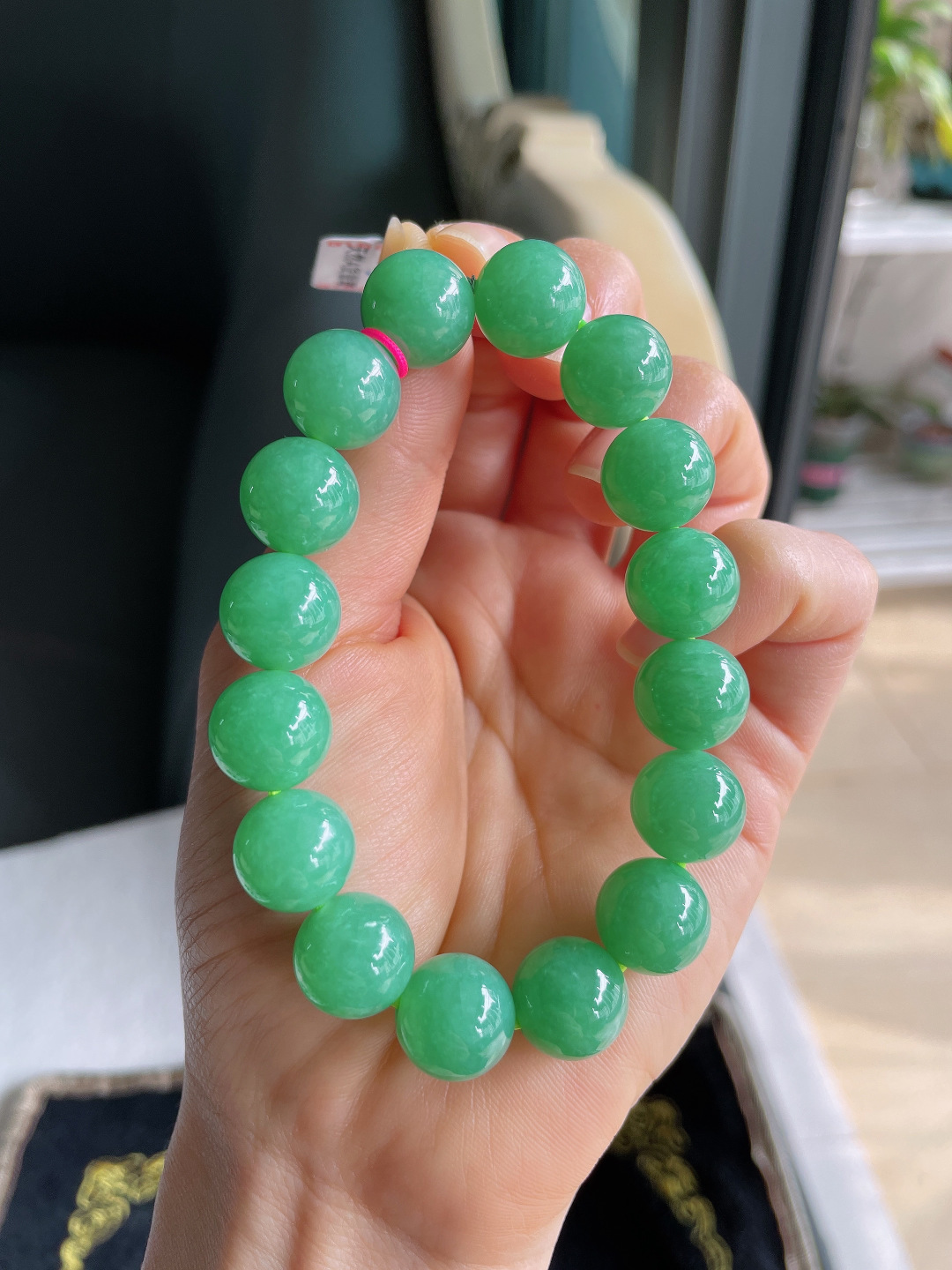 ️，缅甸天然翡翠A货，冰满绿手串，尺寸：12.5mm。【编号3881】