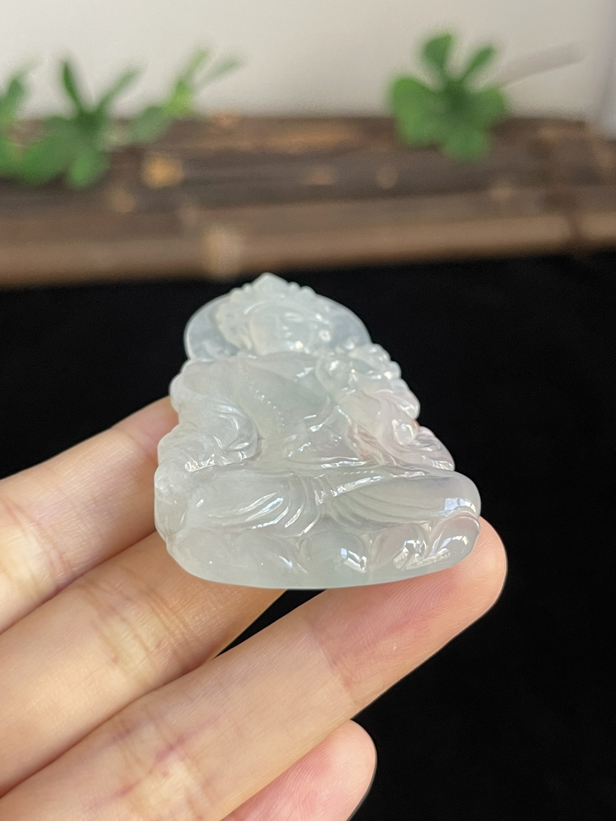 翡翠冰糯种白色吊坠