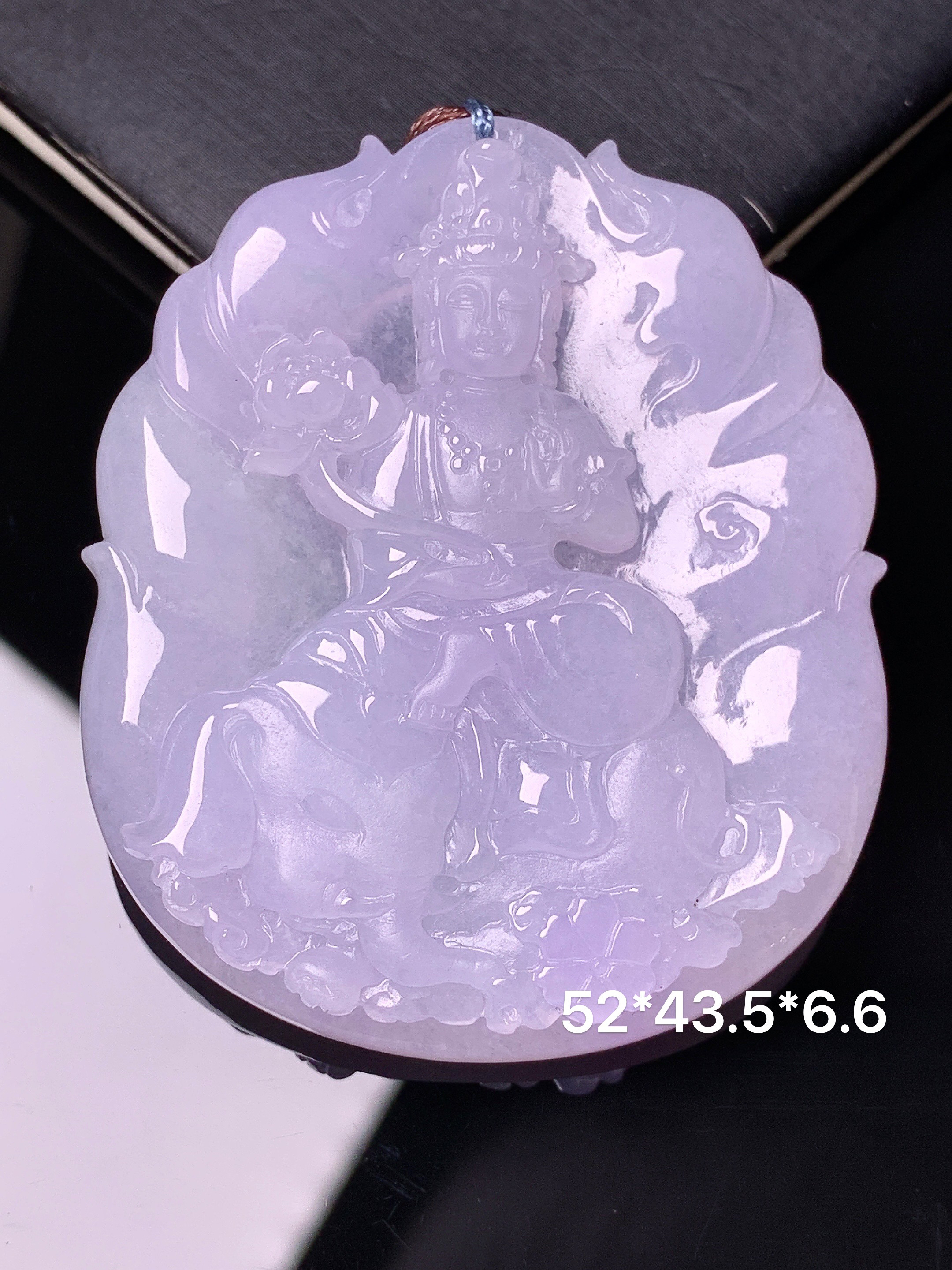 普贤观音菩萨吊坠 玉质细腻 色泽艳丽清新 水润亮眼 整体尺寸52*43.5*6.6 b2