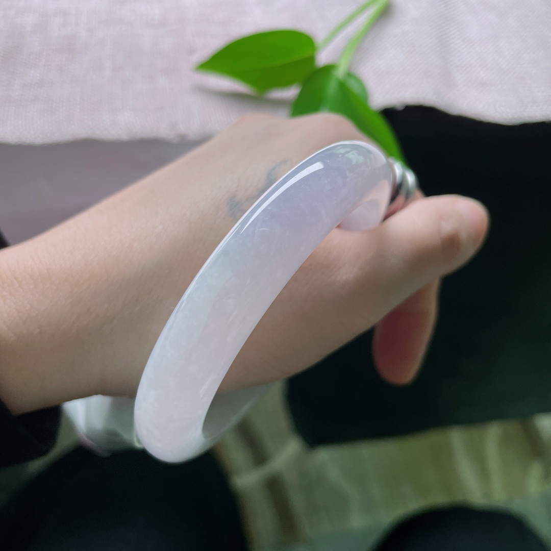 58.7/12.2/9.2，正圈，一抹烟霞浸玉骨，清透如月下寒潭，自带三分仙气七分柔。无裂，ss56199a