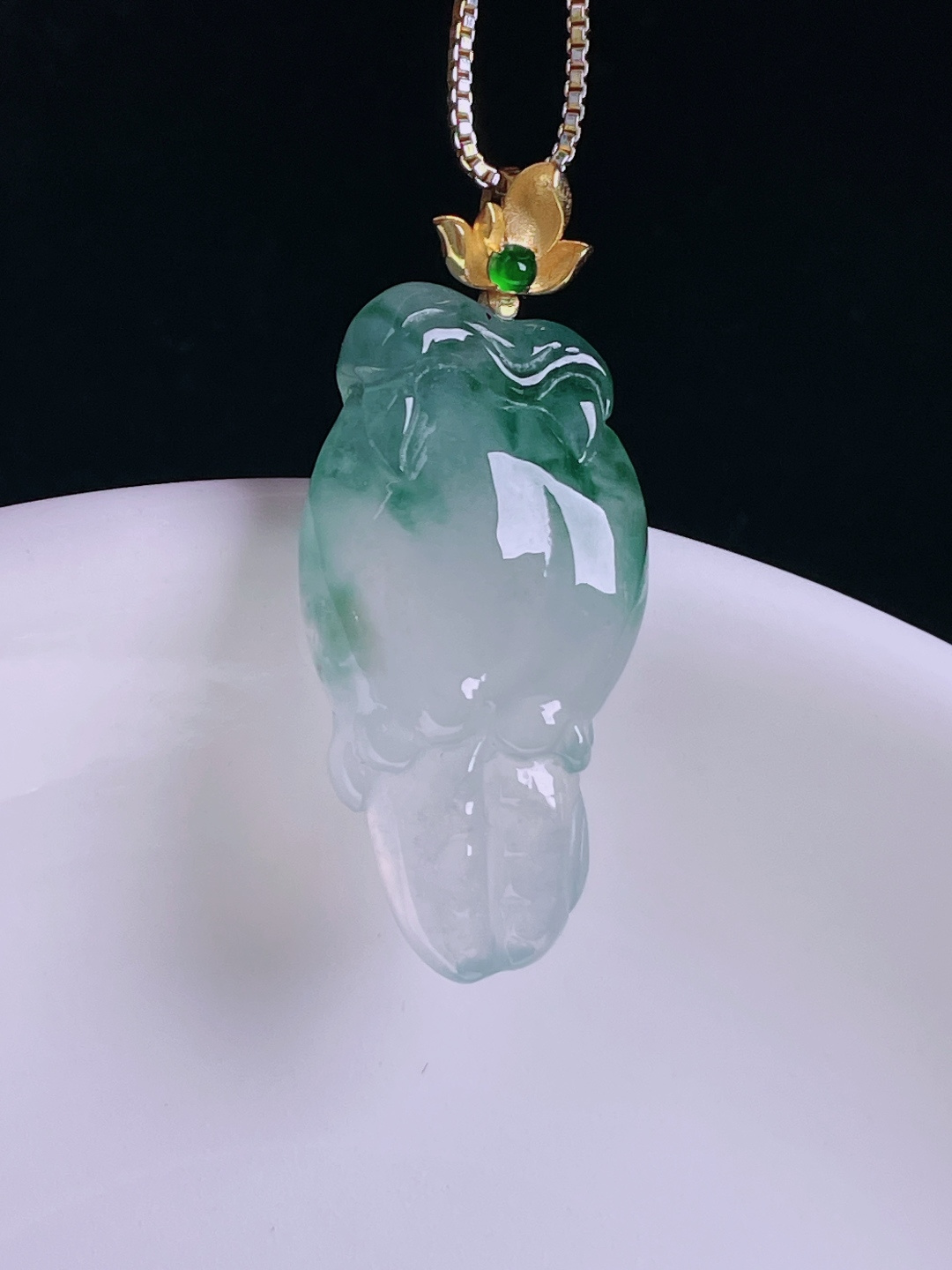 ️高冰福瓜，老种起光，细底通透，尺寸：32.7裸石27.3/14/6.5mm0809