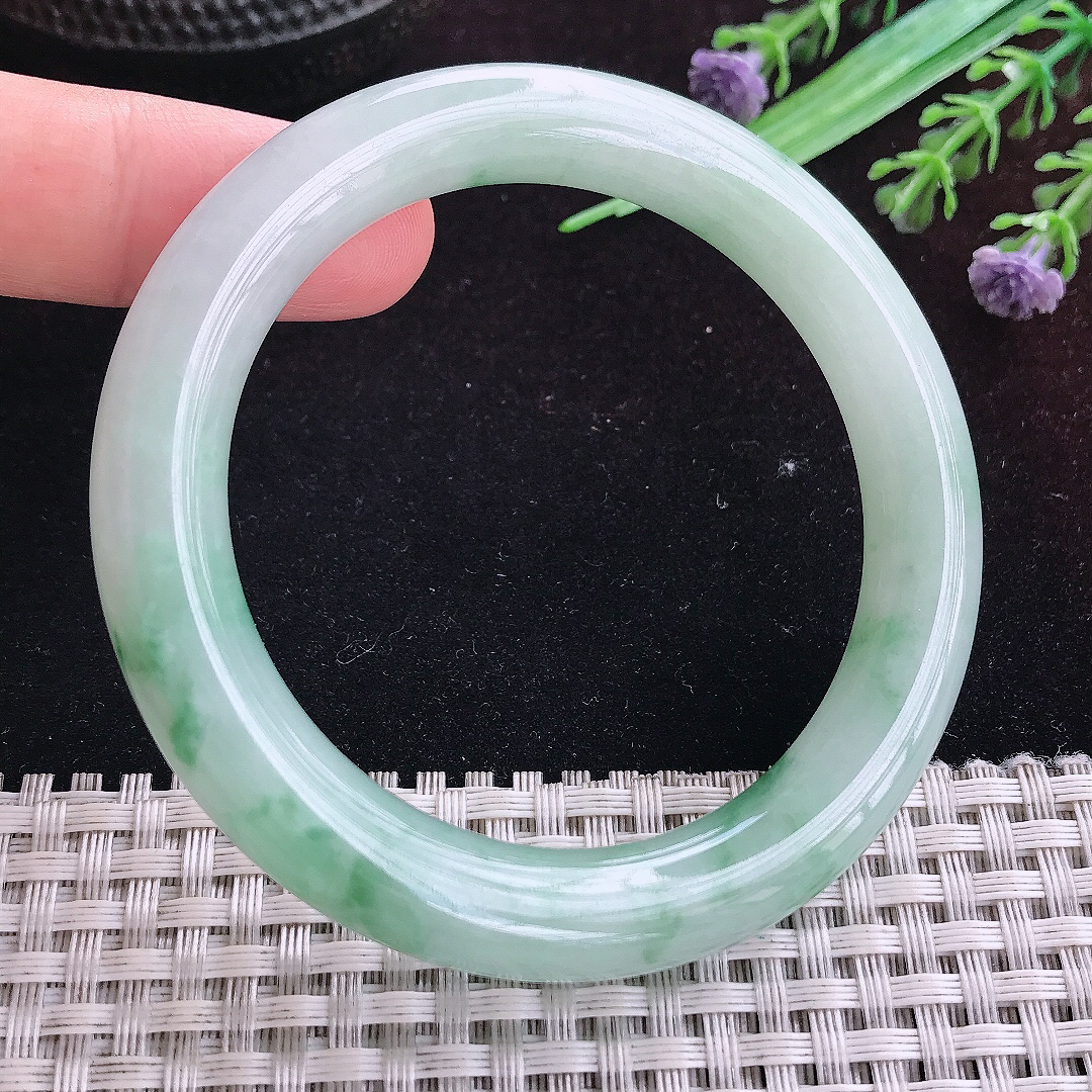 实拍A货翡翠54/10/9.7老坑冰润飘花圆条手镯平安镯百搭
