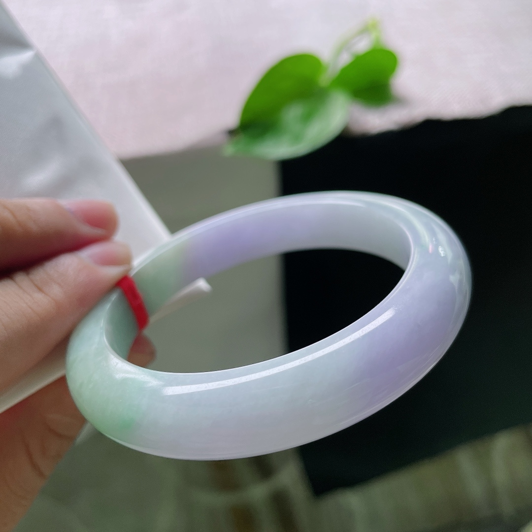 55/11.6/9，春彩正圈，柔光温润，紫翠相伴，温润一镯揽尽春日温柔，有棉线，ss55257a
