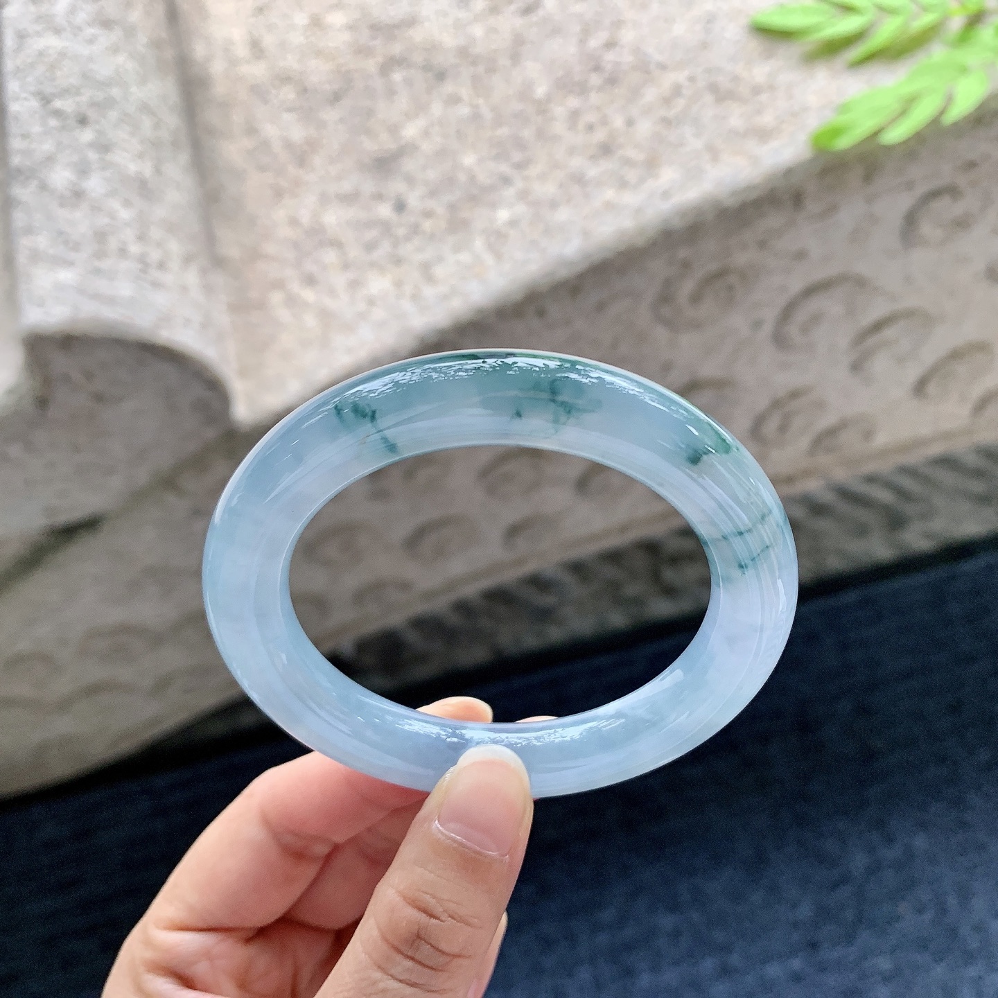 圆条53 54，圈口54.8/10.8/10.4，编码FL062693，糯冰紫罗兰飘花，水润，种老，细腻，打灯有絮线
