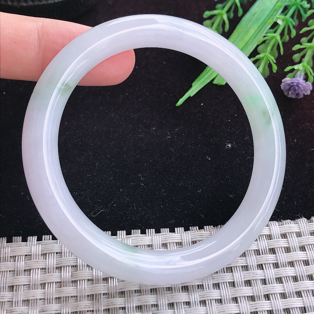 实拍A货翡翠54/9/8.6老坑冰润起胶飘花圆条手镯平安镯百搭