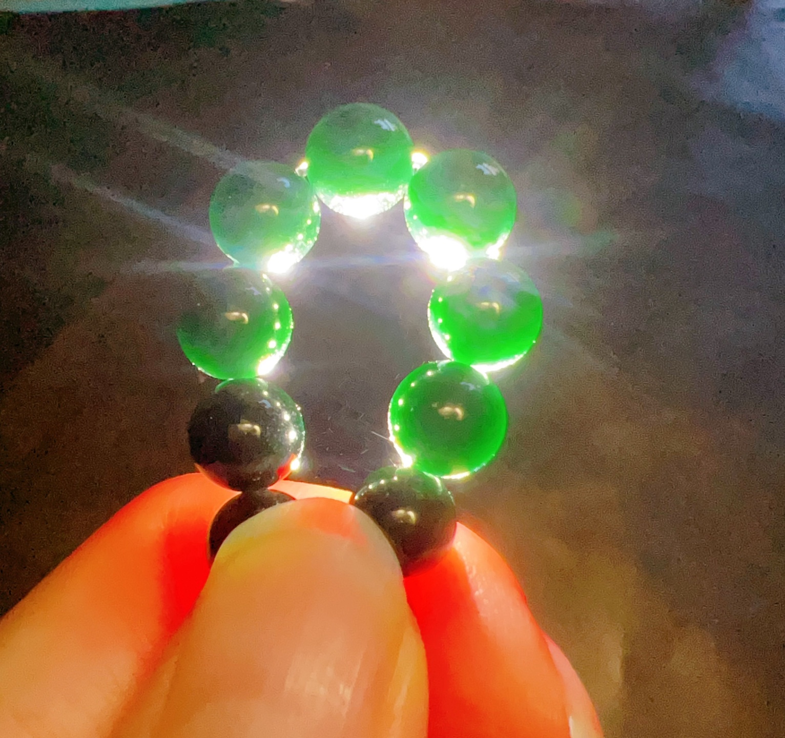 ️ 8.9 4号墨翠手链8mm 极黑油亮 质地细腻水头好 灯照透绿