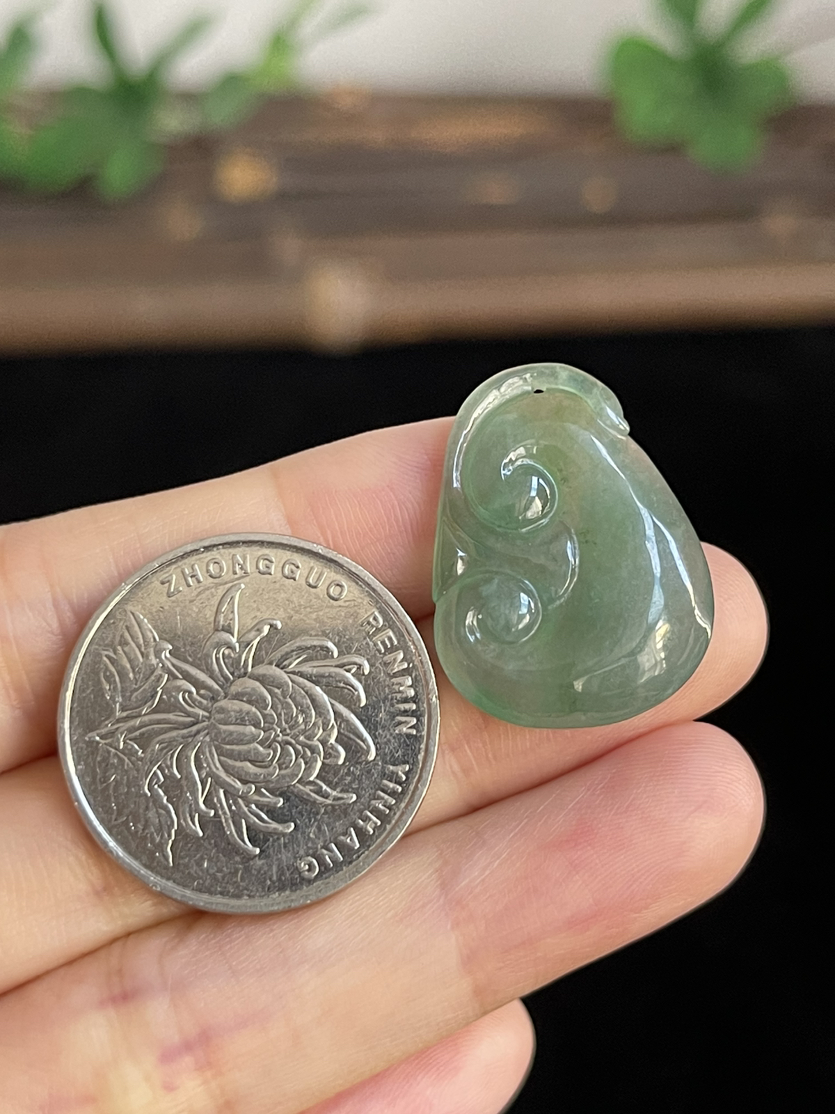 翡翠挂坠