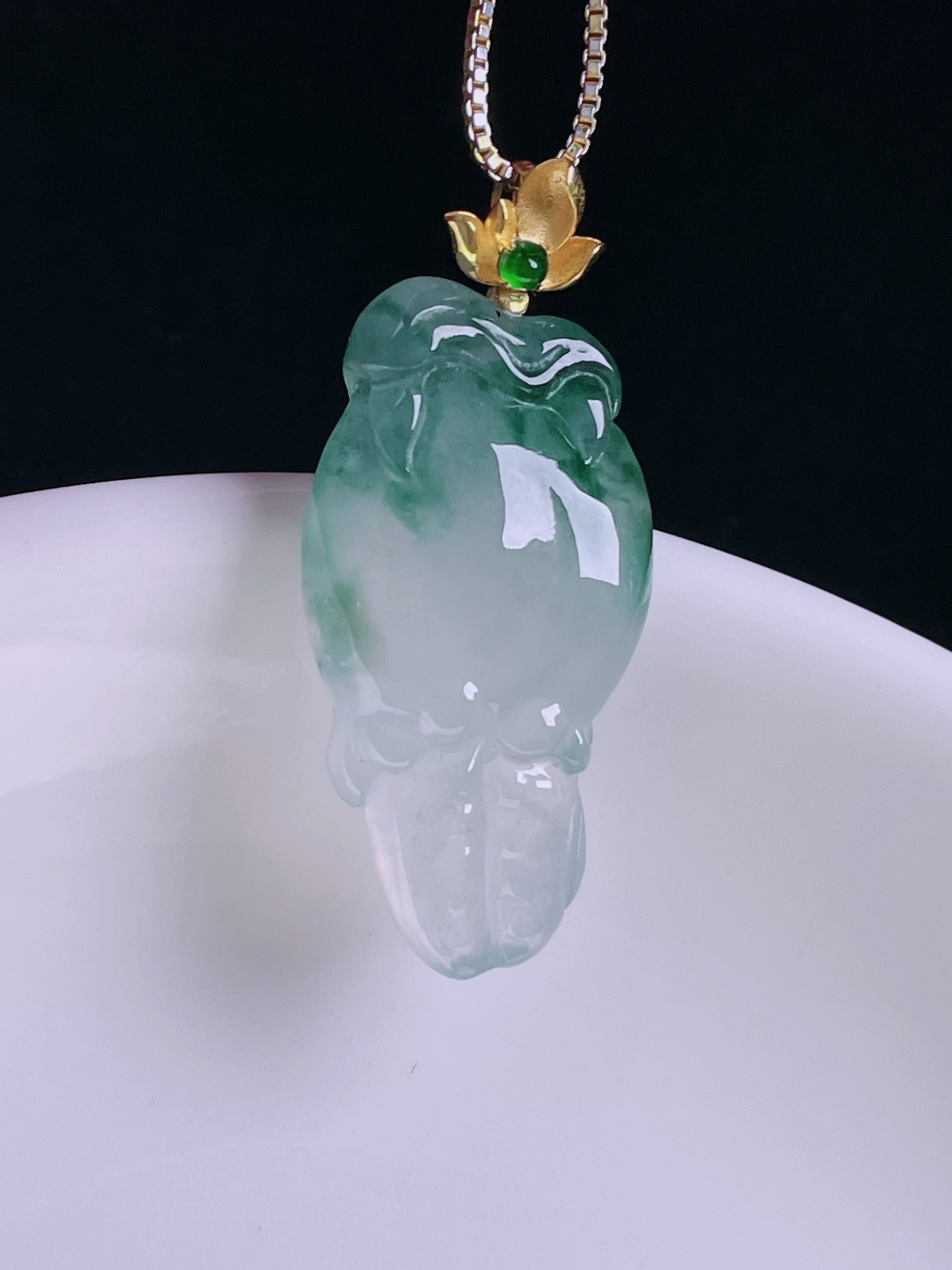 ️高冰福瓜，老种起光，细底通透，尺寸：32.7裸石27.3/14/6.5mm0809