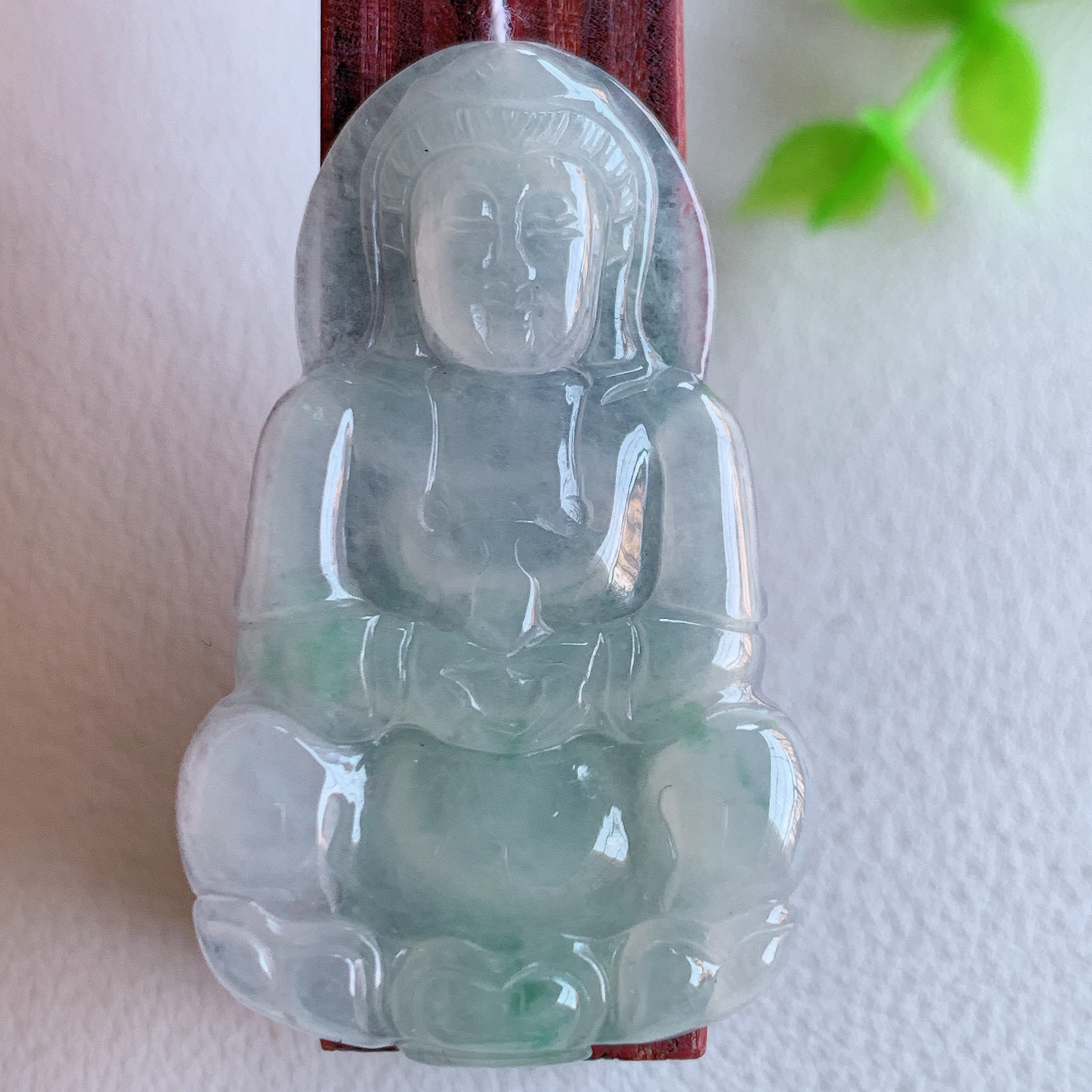 冰润精雕观音吊坠，法相端庄大气，工艺精湛，种色浓郁，细腻饱满冰润，种老水足，收藏佳品，佩戴大气  W415.7   尺寸：38.8-23.6-3.5mm