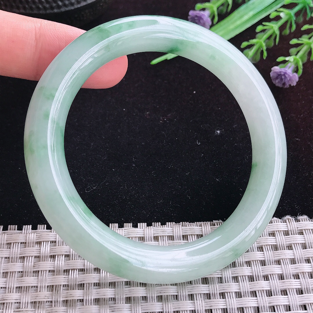 实拍A货翡翠54/10/9.7老坑冰润飘花圆条手镯平安镯百搭
