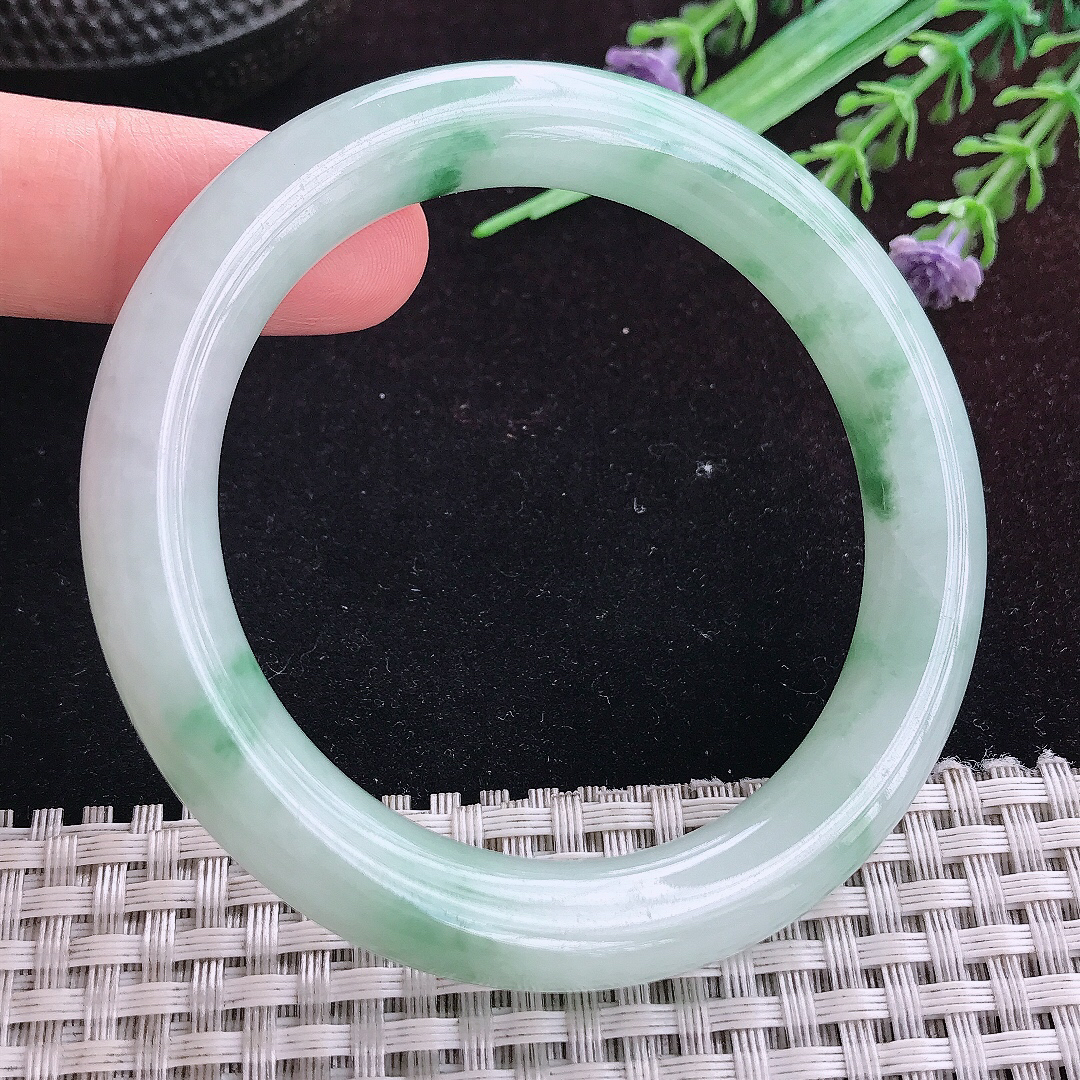 实拍A货翡翠54/10/9.7老坑冰润飘花圆条手镯平安镯百搭