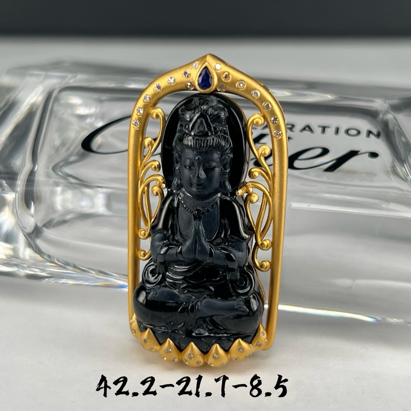精品18k墨翠观音 种好色正 黑度极好 打灯通透 油性十足 金克重：5.4g