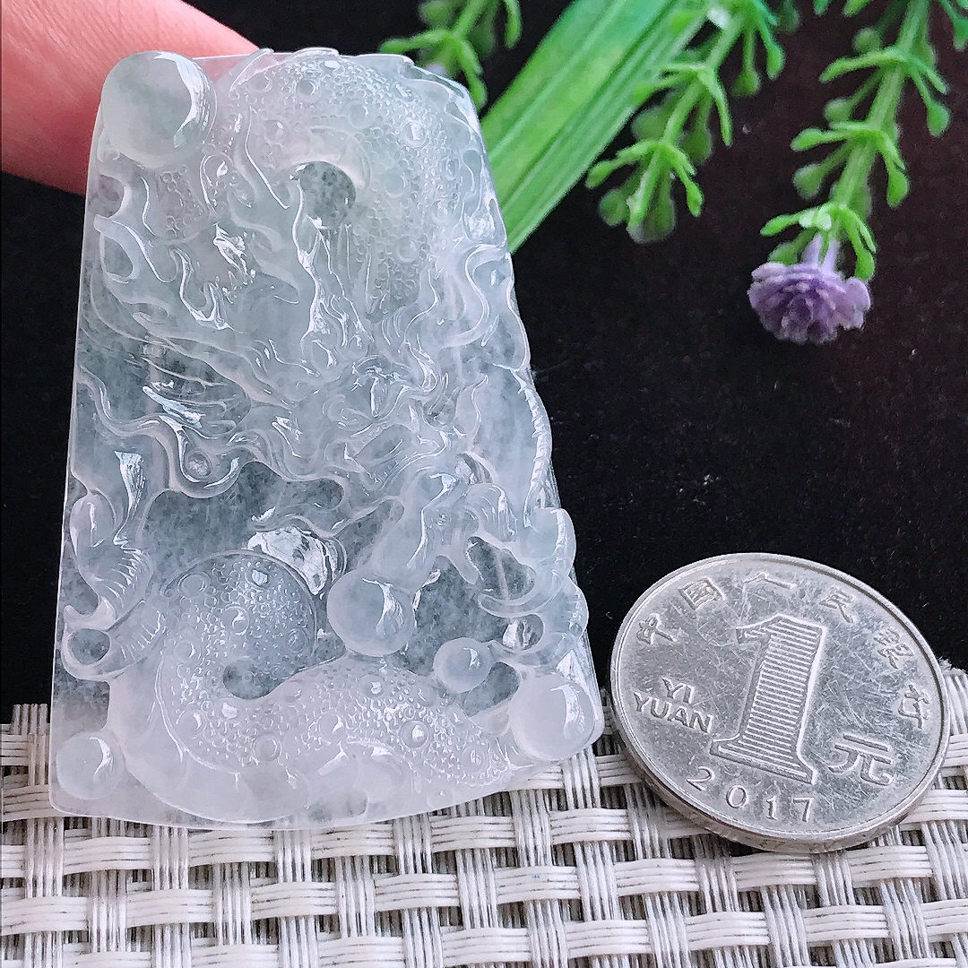 实拍A货翡翠54.3/38.5/5.8老坑冰透冰种龙牌吊坠翡翠玉挂件
