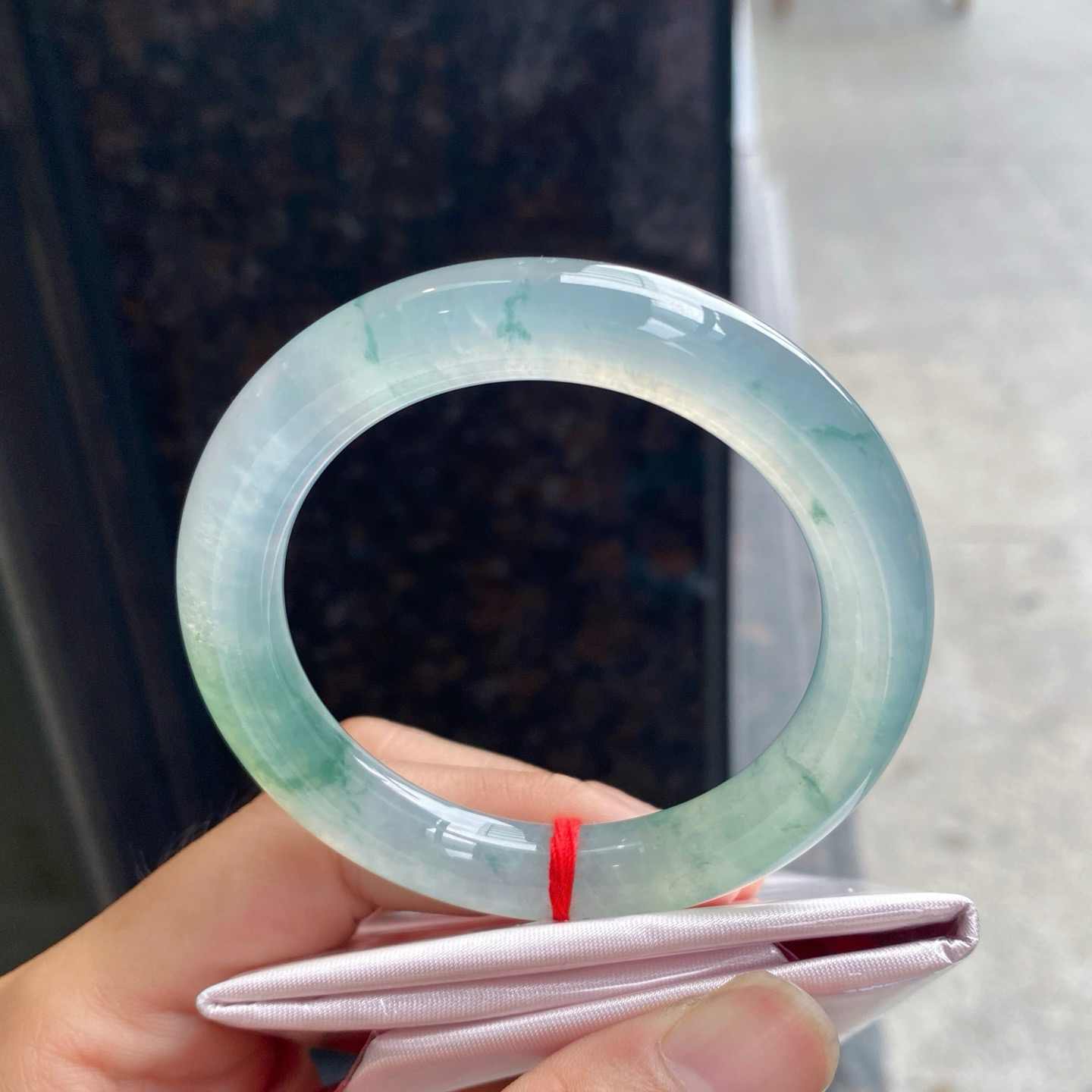 圈口52.5-9.6-9.9     【高冰种飘花圆条手镯】圈口52  53可戴  质地细腻   种水好