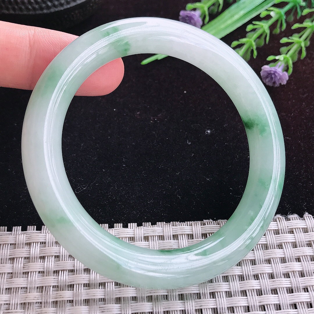 实拍A货翡翠54/10/9.7老坑冰润飘花圆条手镯平安镯百搭