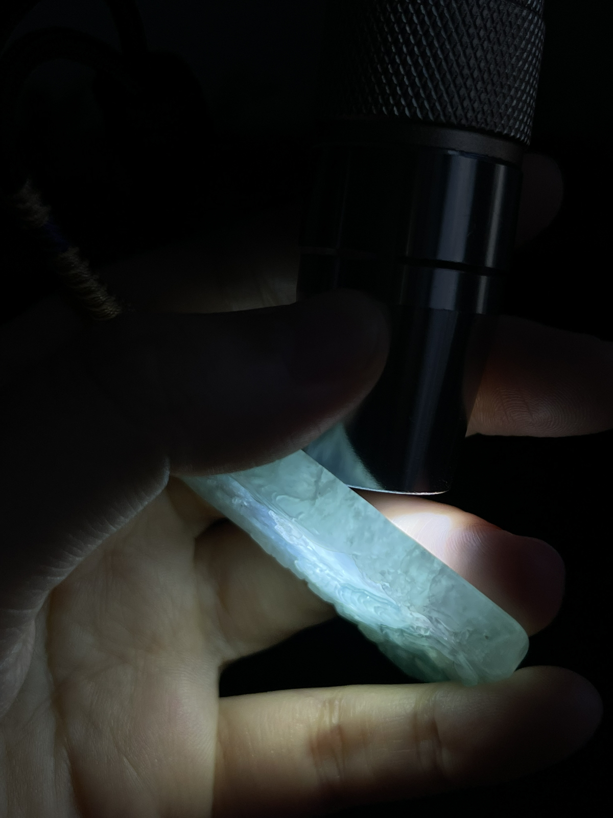 翡翠冰糯种淡绿色山水牌