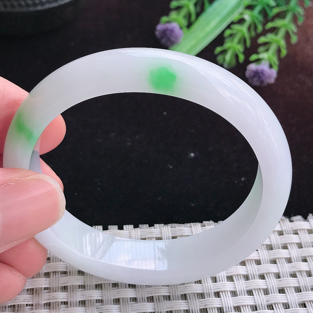 实拍A货翡翠50.5/45/12.8/7老坑冰润白底青贵妃手镯宽边玉镯平安镯百搭