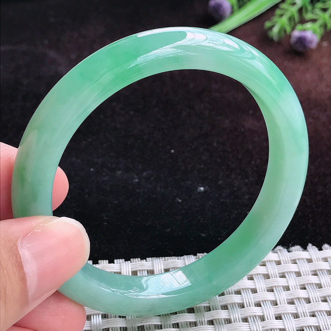实拍A货翡翠53.5/9.7/7.8老坑冰胶满绿手镯宽边玉镯平安镯百搭