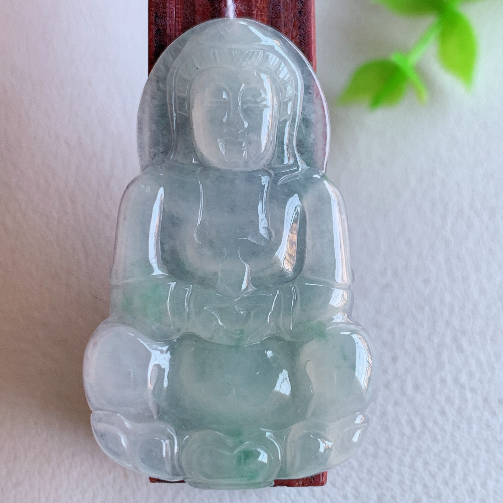 冰润精雕观音吊坠，法相端庄大气，工艺精湛，种色浓郁，细腻饱满冰润，种老水足，收藏佳品，佩戴大气  W415.7   尺寸：38.8-23.6-3.5mm