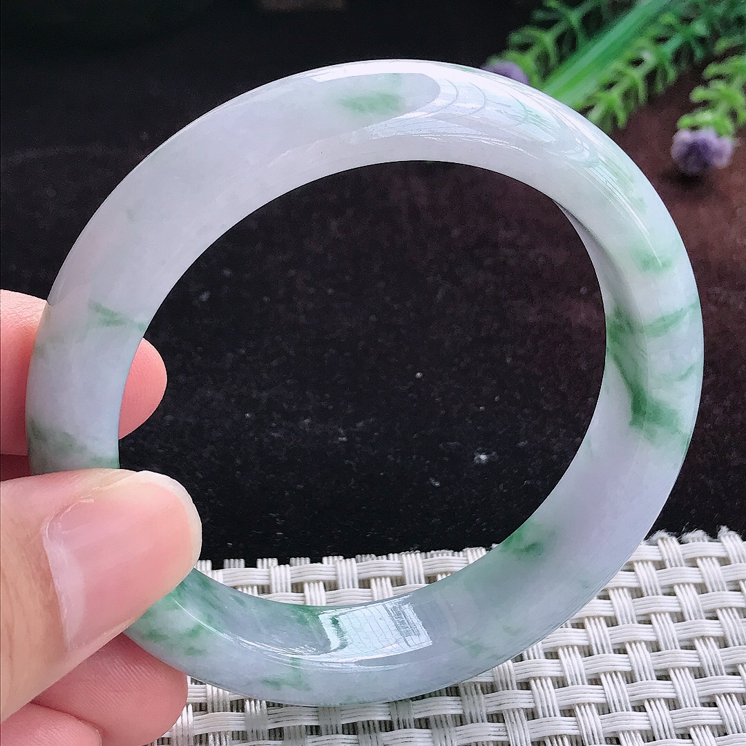 实拍A货翡翠56/12.2/8.5老坑冰润飘花手镯宽边玉镯平安镯百搭