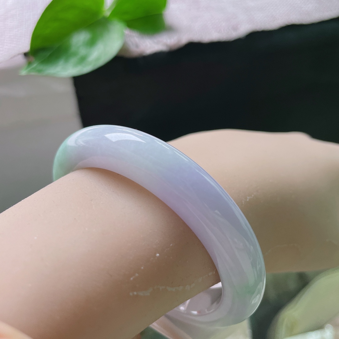 55/11.6/9，春彩正圈，柔光温润，紫翠相伴，温润一镯揽尽春日温柔，有棉线，ss55257a