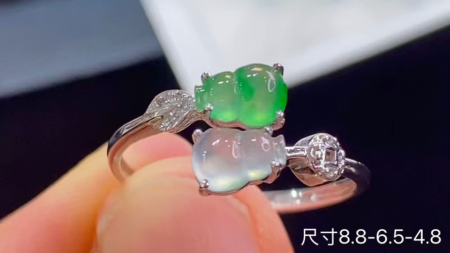 18k金+钻玻璃种葫芦戒指，无暇，8.8-6.5-4.8