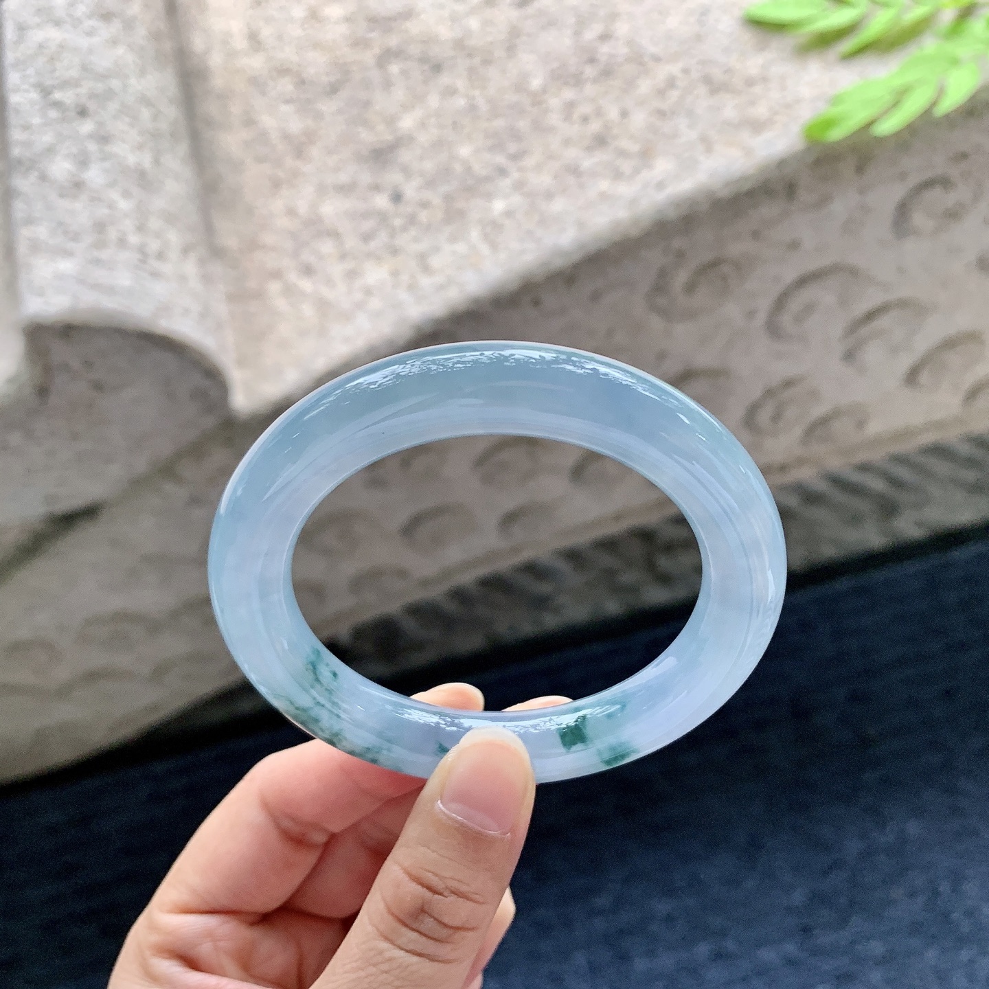 圆条53 54，圈口54.8/10.8/10.4，编码FL062693，糯冰紫罗兰飘花，水润，种老，细腻，打灯有絮线