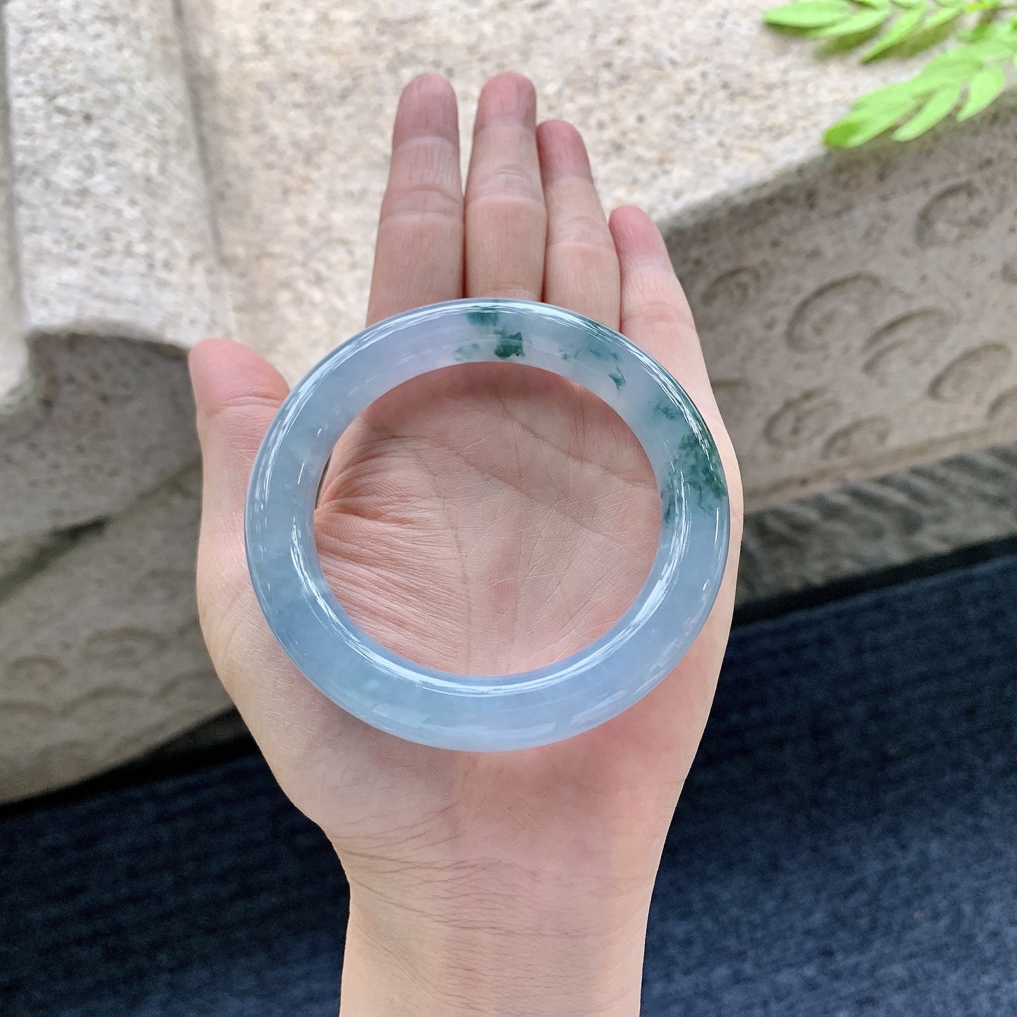 圆条53 54，圈口54.8/10.8/10.4，编码FL062693，糯冰紫罗兰飘花，水润，种老，细腻，打灯有絮线