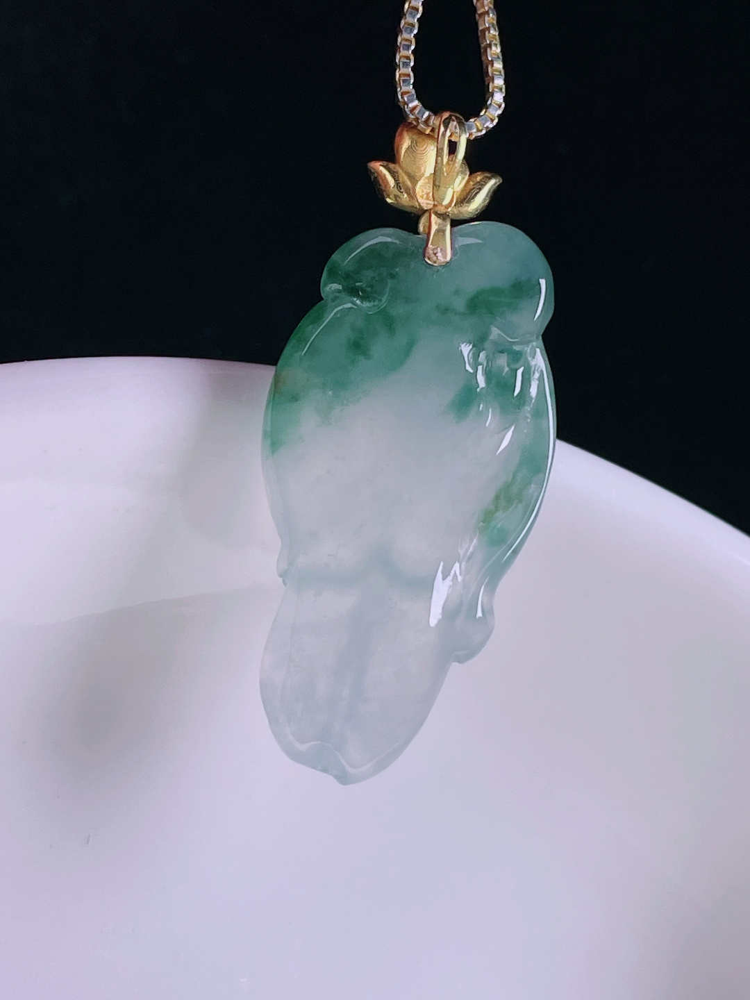 ️高冰福瓜，老种起光，细底通透，尺寸：32.7裸石27.3/14/6.5mm0809