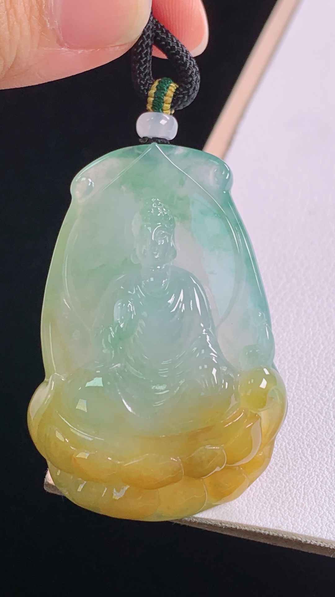 冰黄飘花阿弥陀佛，天然黄翡，水润细腻，无裂，尺寸:49.7-34.5-11.1mm