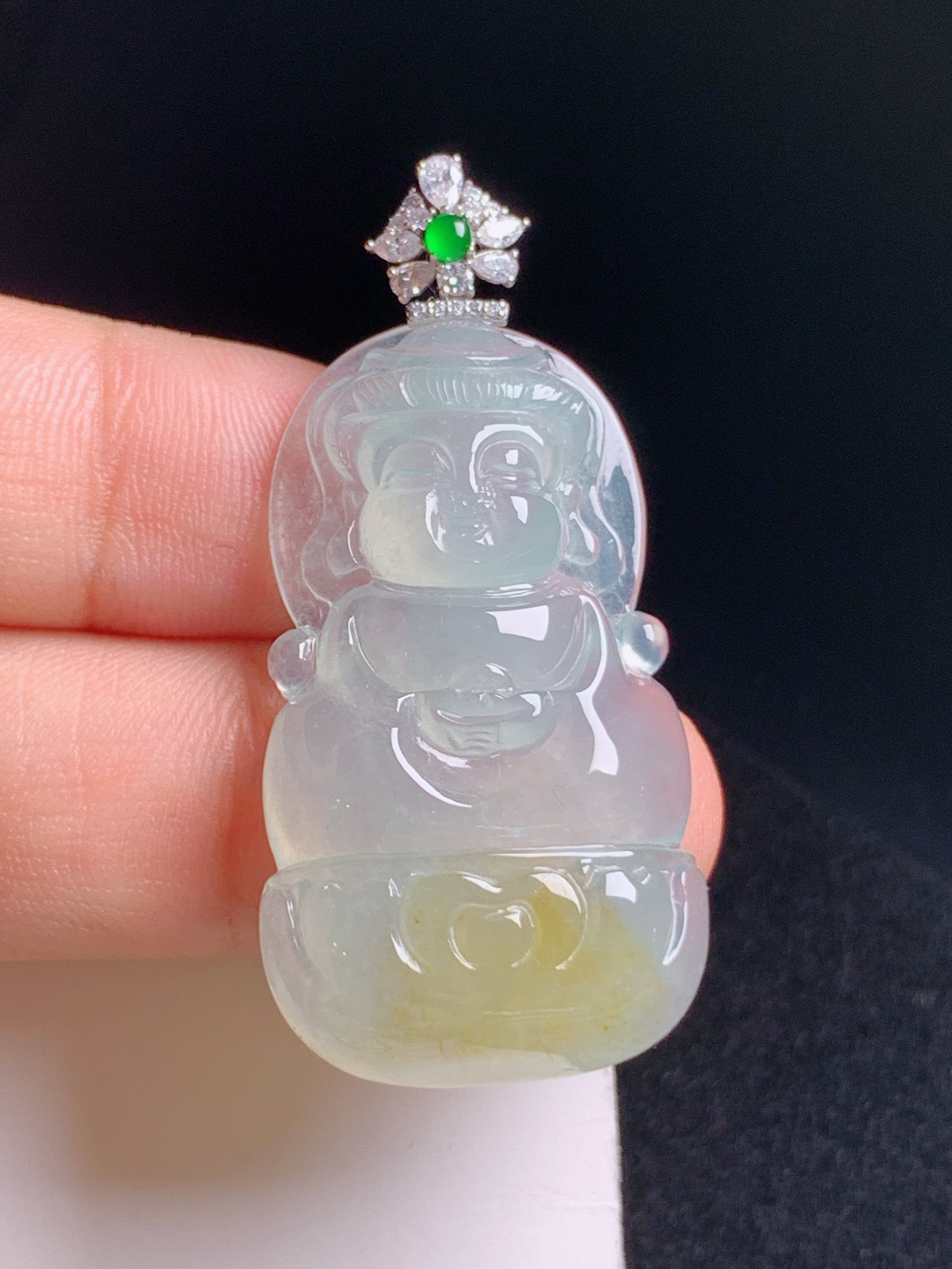 冰黄翡宝宝佛吊坠，水润起光，面相柔和，平安纳福