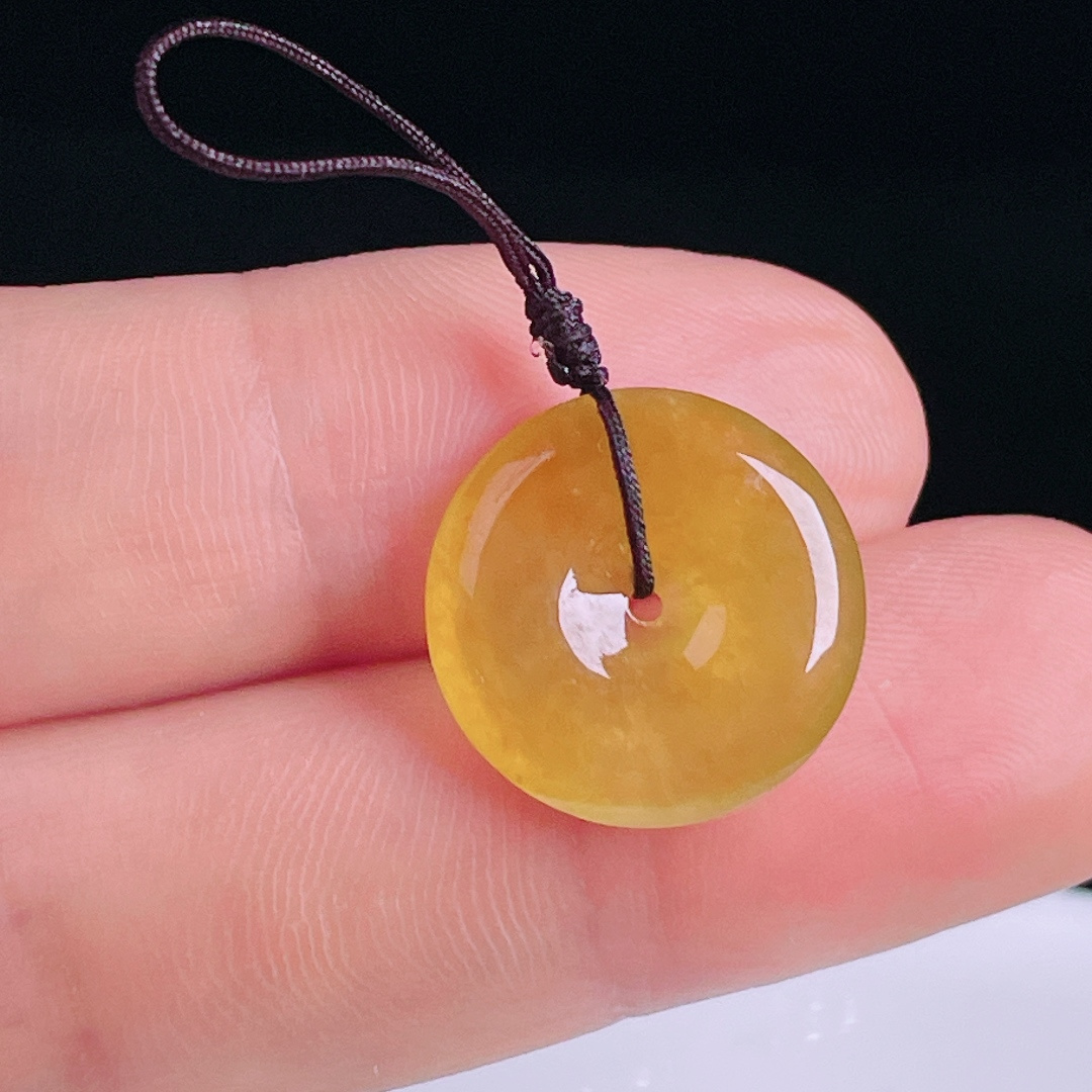 ️冰黄平安扣，老种起光，细底通透，尺寸：16.8/3.4mm0810