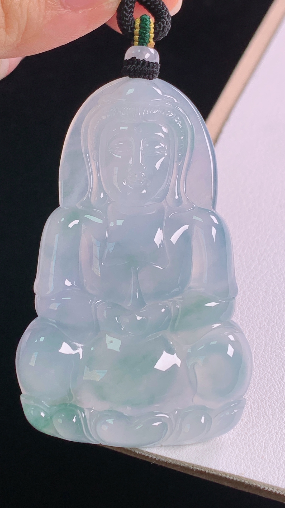 ️冰飘花观音，花色灵动，水润清爽，无裂，尺寸:59.0-37.8-6.1mm